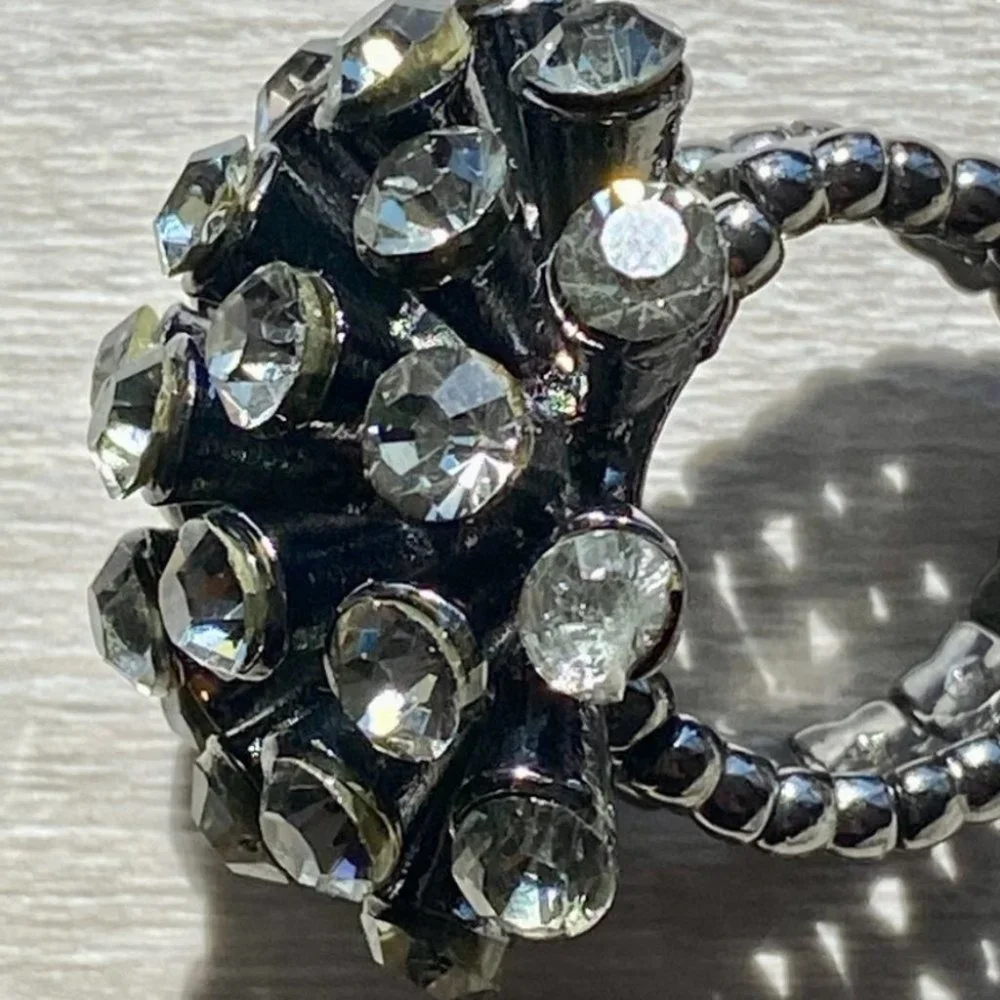 🟣 (2/$20) - Gorgeous Black tone with gems Statement Stretch Ring - One Size